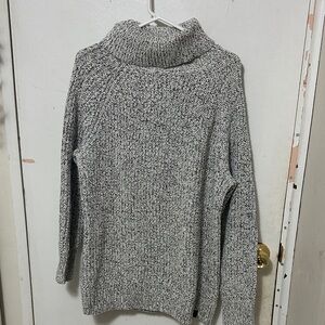 Roots Grey and White Knit Turtleneck Sweater
